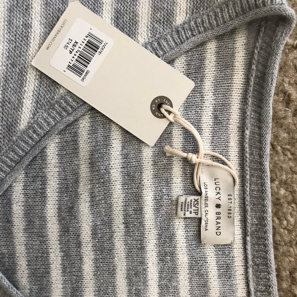 Lucky brand sweater - Picture 3 of 4